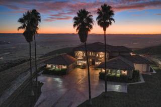 The Shandon House - 9