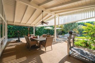 Airy Large Backyard Oasis Perfect Family Getaway - 8