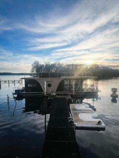 Winterauszeit - Hausboot mit Kamin - 4