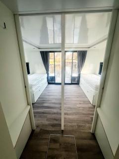 Winterauszeit - Hausboot mit Kamin - 3