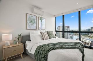 Luxe 2BR Retreat Panoramic Views With 2x Parking Spaces - 8