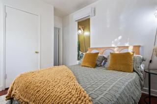 1BR Near UofA, Work Desk, Gem Show Friendly - 1