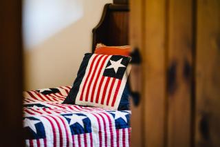 The Long Barn, a stylist barn conversion on a farm - 7