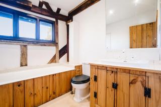 The Long Barn, a stylist barn conversion on a farm - 1