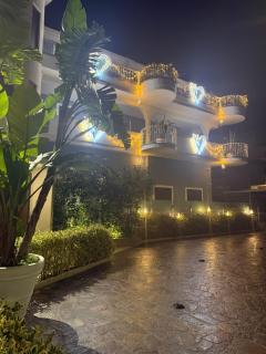 Blue and Green Apartment - 8