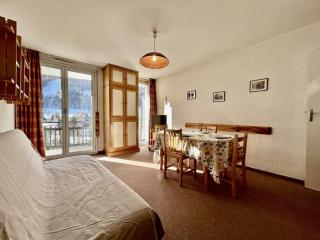 Appartement lumineux 2 pièces, 6 couchages, proche pistes et commerces, avec parking et balcon - FR-1-330F-114 - 2