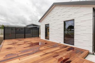 Methven Ski Chalet - Modern Comfort, Mountain Charm - 2