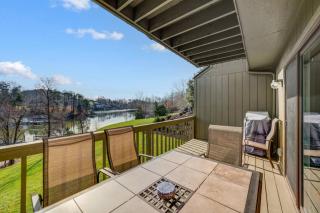 Harbor Ridge - Lakefront Retreat, Great Views, Pool and Dock Access! - 5