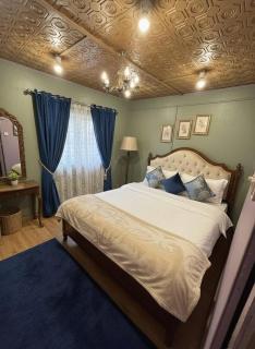 Houseboat Tourist - 6