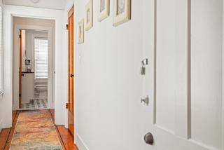 Coates Townhome 3BR Historic Home Near Mystic Seaport - 3