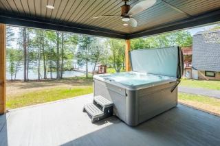 Bass Cove - Luxury Lakefront, Hot Tub, Fire Table & Theatre! - 9