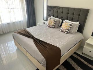 Melsa 68 - Airport and CBD getaway - 2