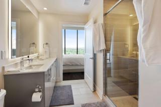 Amazing Midtown 2 bdrm - 4