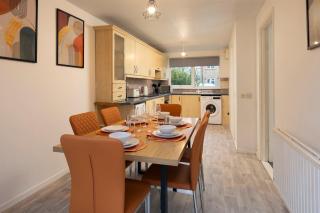 Modern Comfort 3BR Home for 7 Free Parking - 8