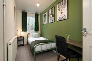 Modern Comfort 3BR Home for 7 Free Parking - 6