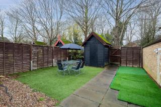 Modern Comfort 3BR Home for 7 Free Parking - 4