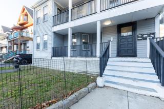 Cozy, Spacious Home Near Downtown Boston - 7