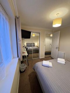 Comfortable double room with own bathroom - 2