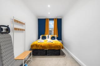 Seaside City Retreat – Modern 2-Bed - 3