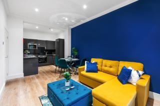 Seaside City Retreat – Modern 2-Bed - 2