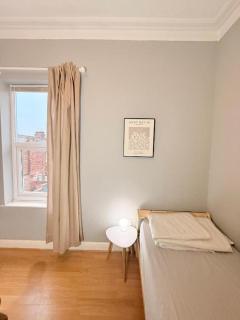 The Racecourse Retreat - 6