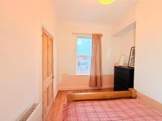 The Racecourse Retreat - 3