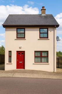 Walk to Town Centre, 2BR Base near Cork & Kinsale - 7