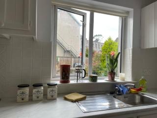 Centre of Killaloe Village, Lovely Apartment - 7