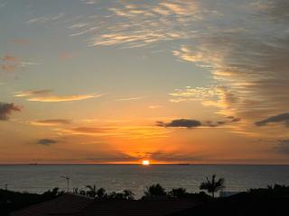 Oceans 21 Caves Beach - 4