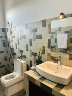 White House Galle - 2