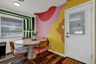 Eclectic Fun Haus with Hot Tub - 3 Min Drive to Main - 9