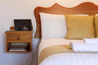 Swansea Cottages & Lodge Suites - 1