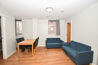 Modern Budget 3BED Apartment in Sheffield Centre - 1