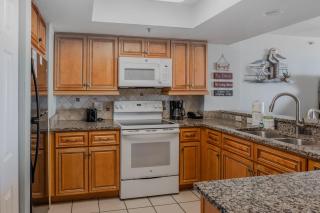 Direct Oceanfront 3 bedroom Condo - Compass Cove Mariner Tower 1415 - 8