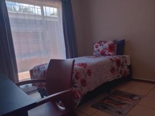 George M Properties Inn - 9