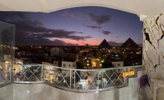 Zoom Pyramids View inn - 4