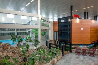 Coast Nisku Inn & Conference Centre - 3