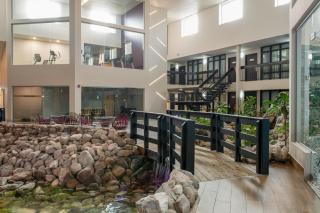 Coast Nisku Inn & Conference Centre - 2