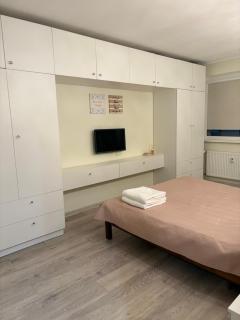 3-bedroom City Center Apartment - 2