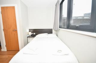 Convenient Budget Studio in Central Sheffield - 6