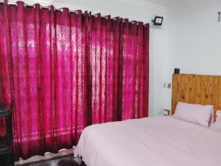 Touch of red studio - 1