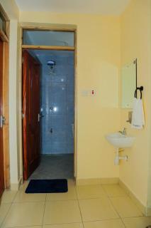 Cosy 1 Bedroom Apartment - 6