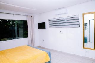 Lux on Windermere 4 Bedroom House - 2