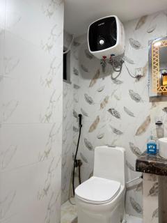 Aesthetic 1BR Apartment with a Beautiful View - 5