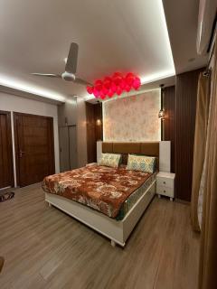 Aesthetic 1BR Apartment with a Beautiful View - 2