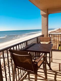 Connie's Condo at Emerald Towers West - 0