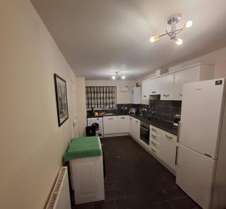 Vibrant Mcr Townhouse - CC Stay - Apollo - Sleeps14 - 2