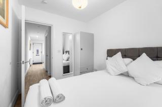 2 Bedroom house,BrownhillRd SE6 - 1