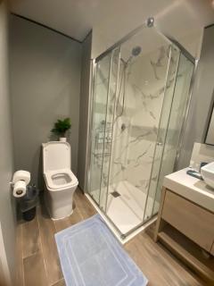 Maho Escape- with Pool and Gym, Lagoon view, walk to dinning, Maho Beach and Mullet Bay - 1