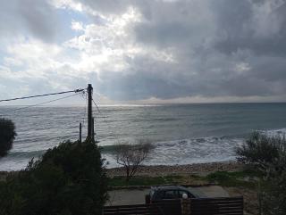 Δίπλα στο κύμα -Βeside the wave - Loutrá Elevtherón - 2